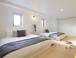 bHotel