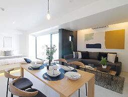 bHotel