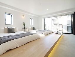 bHotel