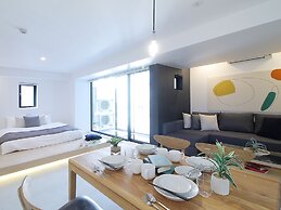bHotel