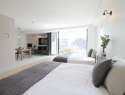 bHotel