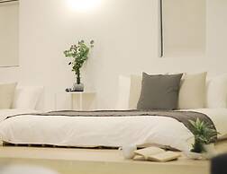 bHotel