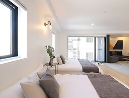 bHotel