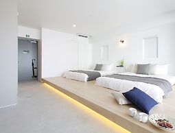 bHotel