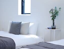 bHotel