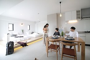 bHotel