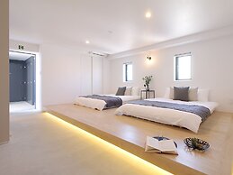 bHotel