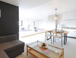 bHotel