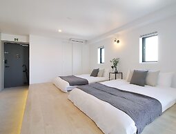 bHotel