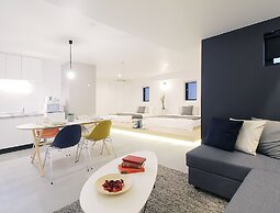 bHotel