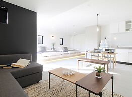 bHotel