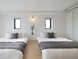 bHotel