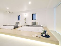 bHotel