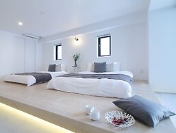 bHotel