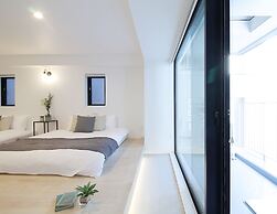 bHotel