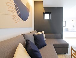 bHotel