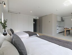 bHotel