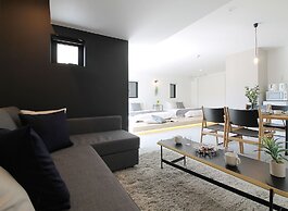 bHotel