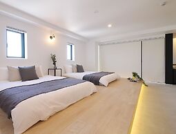 bHotel