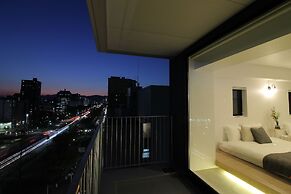 bHotel