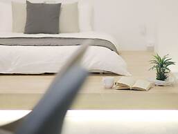 bHotel