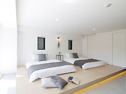 bHotel