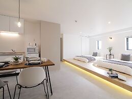 bHotel