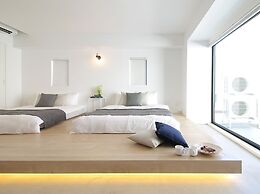 bHotel