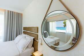 Laguna Resort