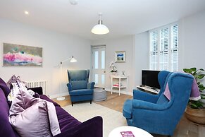 JOIVY Vibrant City Centre 2-bed Apt.