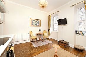 JOIVY Royal Mile Tower Apartment