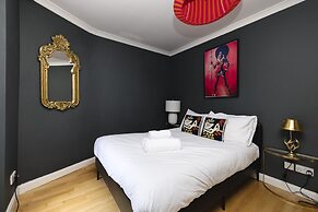 JOIVY Castle Hideaway