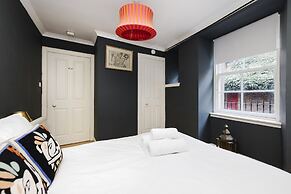 JOIVY Castle Hideaway