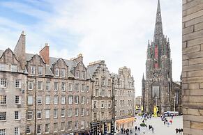 JOIVY Royal Mile View