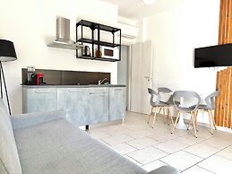 Le Village Sarzana