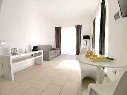 Le Village Sarzana