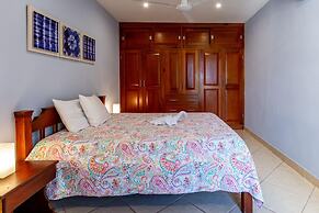 Ocean-View 2-BD Condo with Pool
