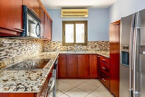 Ocean-View 2-BD Condo with Pool