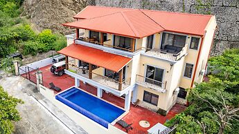 Ocean-View 2-BD Condo with Pool