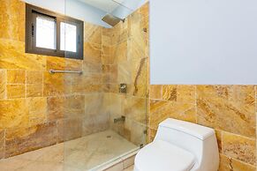 Ocean-View 2-BD Condo with Pool