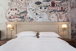 Four Points by Sheraton Sesimbra