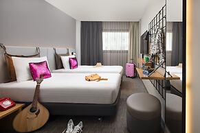 Moxy Lisbon City