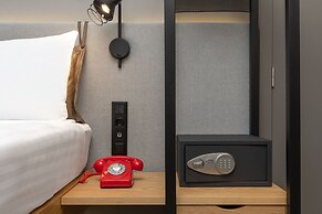 Moxy Lisbon City