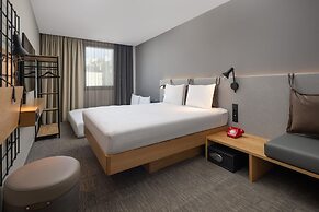 Moxy Lisbon City