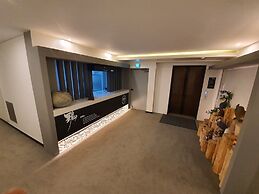Owl Hotel