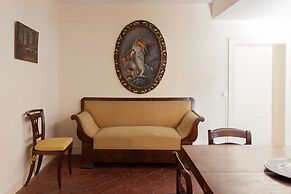 Villa Lucia Laglio with private lake access