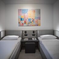 Home & Work Apartments