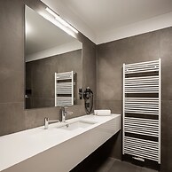 Home & Work Apartments
