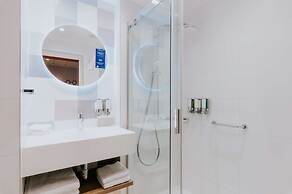 Hampton by Hilton Warsaw Reduta