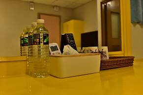 Corner Love Hotel